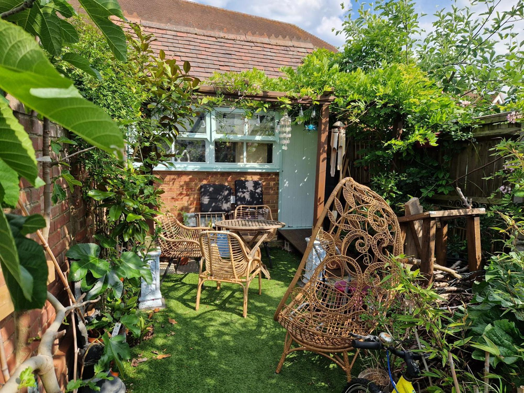 Lotus Pod House Homestay Horsell Εξωτερικό φωτογραφία